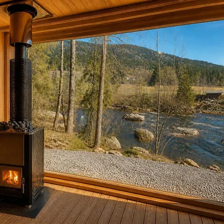Fresh Familie With Outdoor Sauna