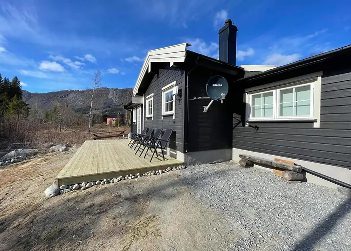 Fresh Familie With Outdoor Sauna